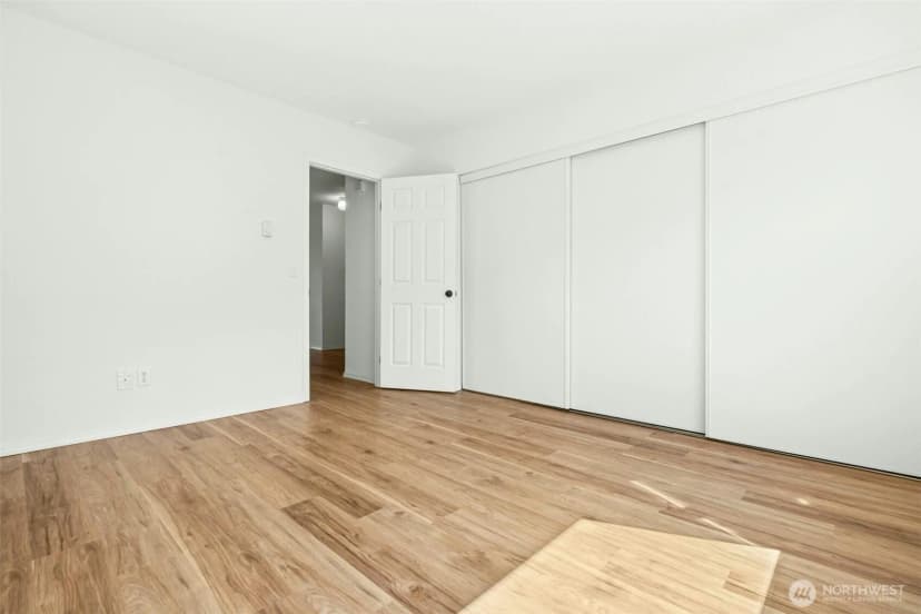 Property photo for 5844 Ne 75th Street #a302, Seattle photo 17