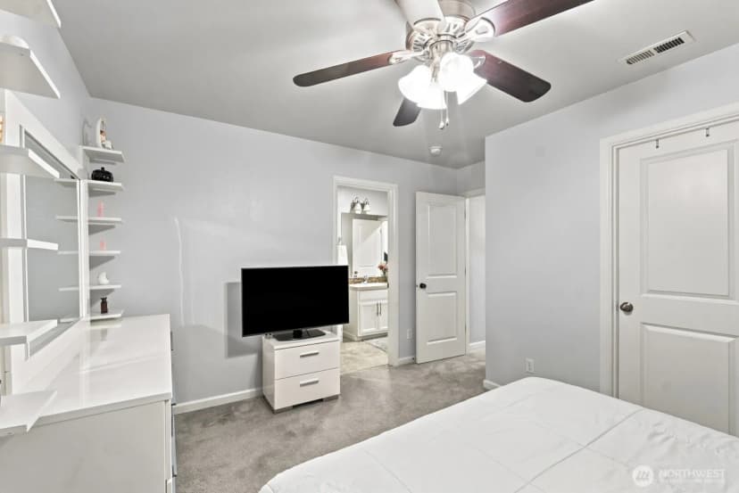 Property photo for 8825 Corona Ct Court Ne, Lacey photo 29