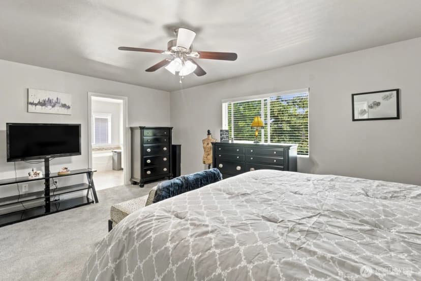 Property photo for 8825 Corona Ct Court Ne, Lacey photo 17