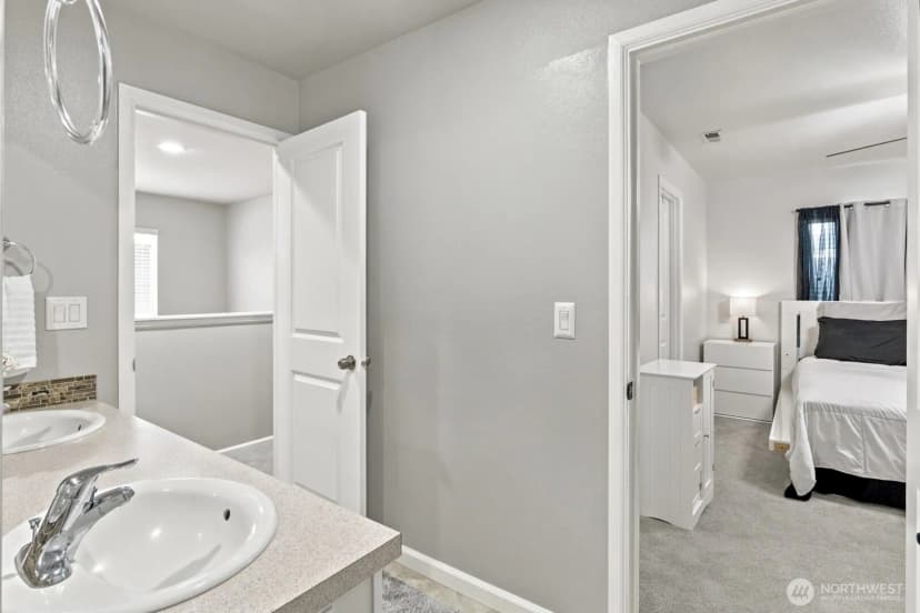 Property photo for 8825 Corona Ct Court Ne, Lacey photo 24