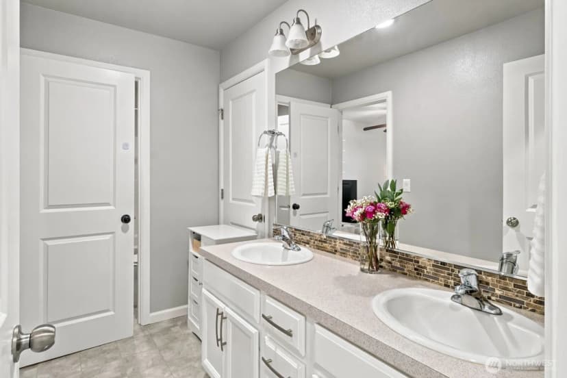 Property photo for 8825 Corona Ct Court Ne, Lacey photo 30