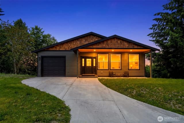 Property photo for 254 Skyler Way, Eatonville photo 2