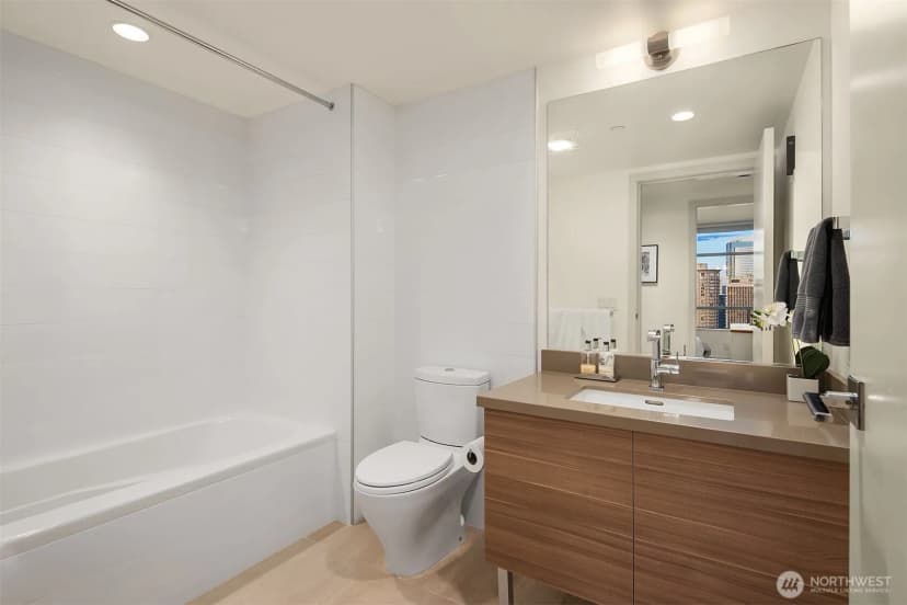 Property photo for 588 Bell Street #3704s, Seattle photo 18