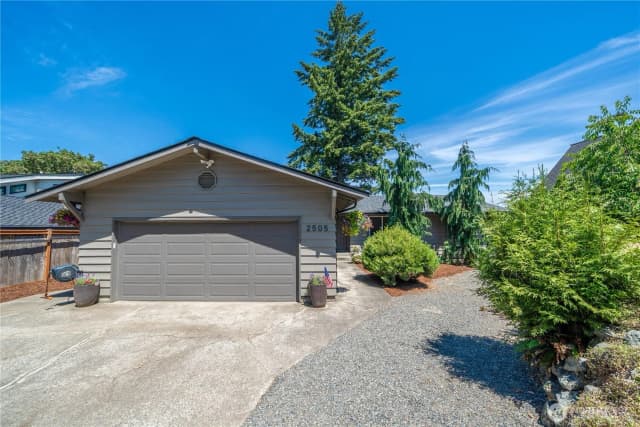 Property photo for 2505 211th Avenue E, Lake Tapps photo 4