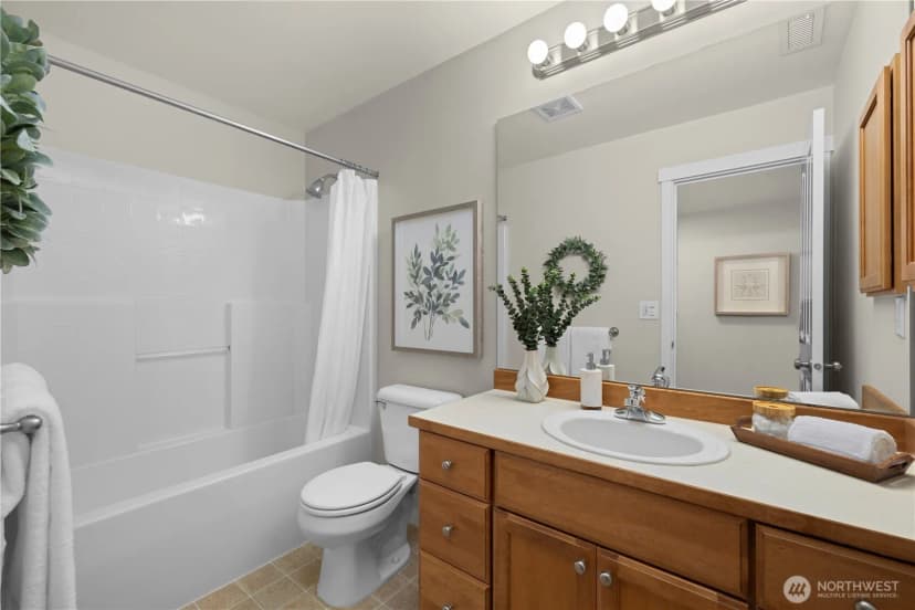 Property photo for 11727 165th Place Ne, Redmond photo 32