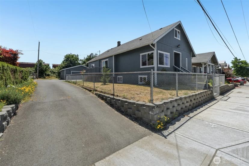 Property photo for 816 4th Street Se, Auburn photo 18