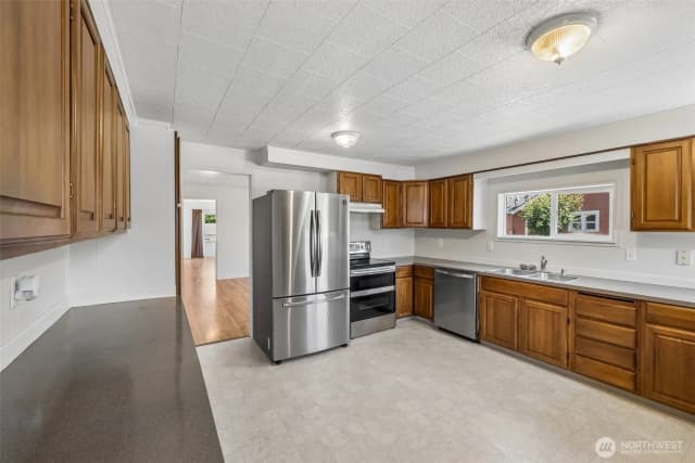 Property photo for 816 4th Street Se, Auburn photo 4
