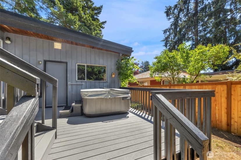 Property photo for 12521 2nd Avenue Ne, Seattle photo 33