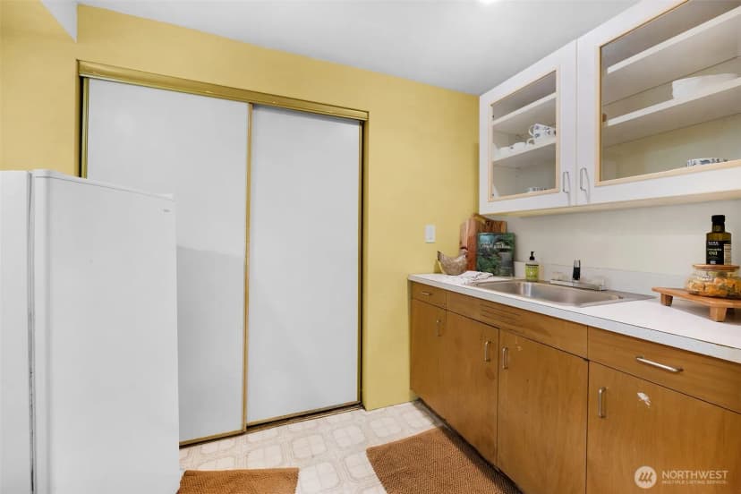 Property photo for 12521 2nd Avenue Ne, Seattle photo 28