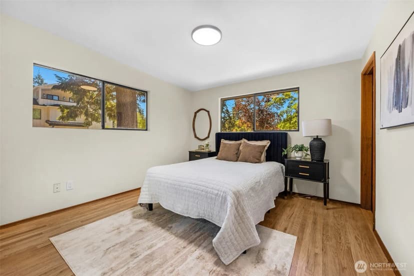 Property photo for 12521 2nd Avenue Ne, Seattle photo 16