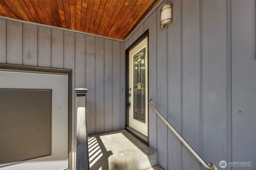 Property photo for 12521 2nd Avenue Ne, Seattle photo 31