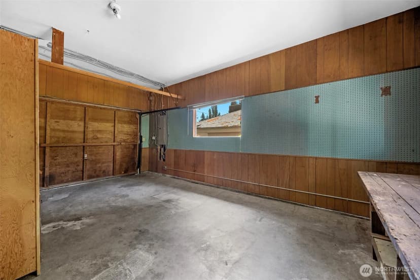 Property photo for 12521 2nd Avenue Ne, Seattle photo 30