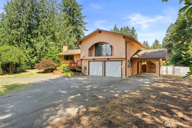 Property photo for 3560 Ne Arrowhead Drive, Bremerton