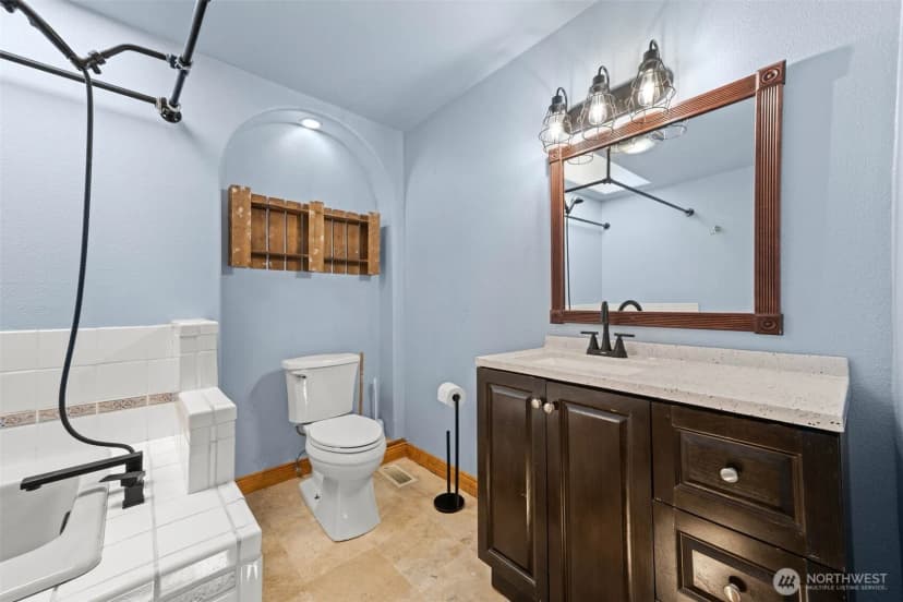 Property photo for 3560 Ne Arrowhead Drive, Bremerton photo 18