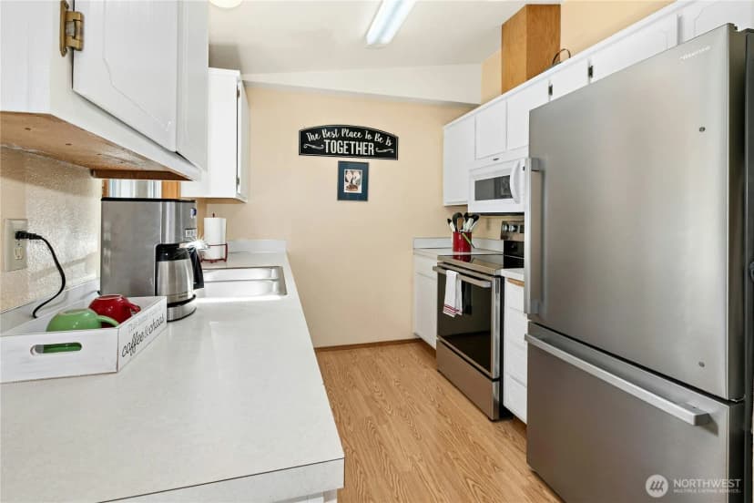 Property photo for 3128 Summit Boulevard, Oak Harbor photo 12