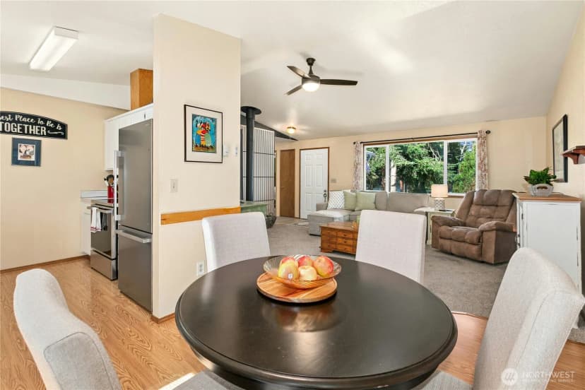Property photo for 3128 Summit Boulevard, Oak Harbor photo 11