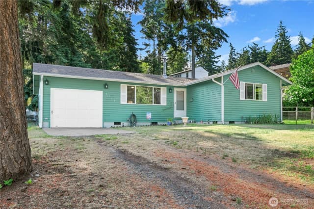 Property photo for 3128 Summit Boulevard, Oak Harbor photo 3