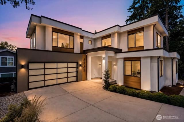 Property photo for 8736 126th Avenue Ne, Kirkland