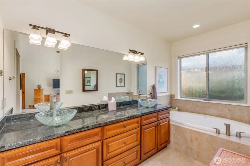 Property photo for 1028 10th Street, Mukilteo photo 18