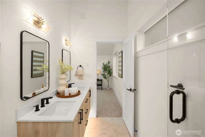 Property photo for 14338 Bagley Ave N, Seattle photo 12