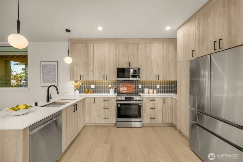Property photo for 14338 Bagley Ave N, Seattle photo 4