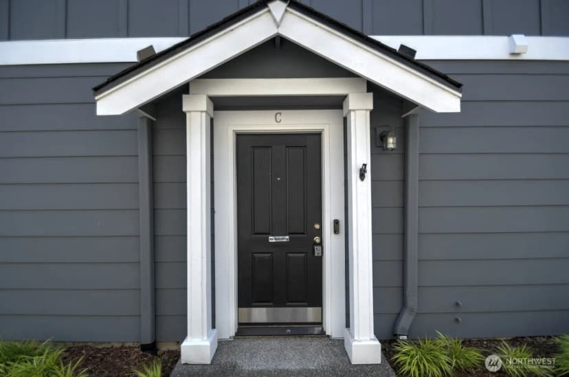 Property photo for 6007 Illinois Lane Se #c, Lacey photo 2