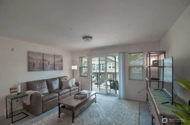 Property photo for 6007 Illinois Lane Se #c, Lacey photo 3