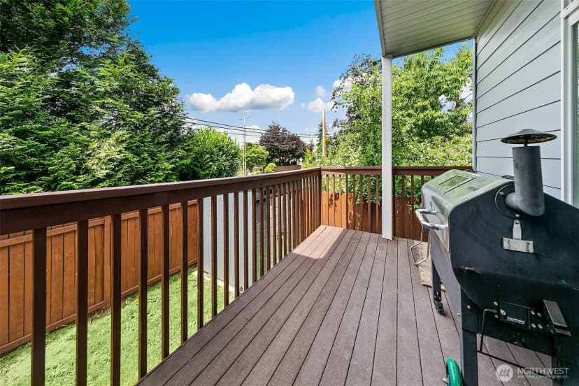 Property photo for 18014 81st Lane Ne, Kenmore photo 14