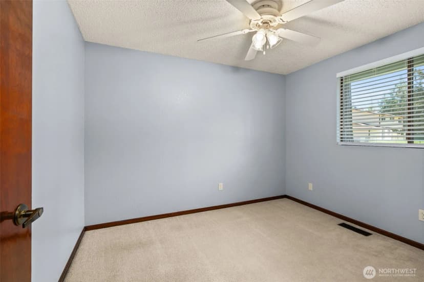 Property photo for 9138 Skokomish Way Ne, Olympia photo 14