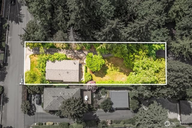 Property photo for 9412 Se 33rd Street, Mercer Island photo 3