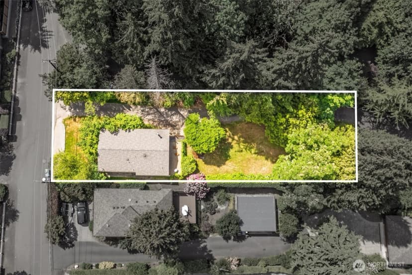 Property photo for 9412 Se 33rd Street, Mercer Island photo 3