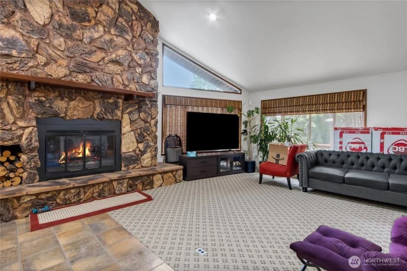Property photo for 41019 Dean Kreger Road E, Eatonville photo 4