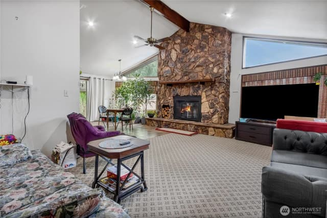 Property photo for 41019 Dean Kreger Road E, Eatonville photo 3