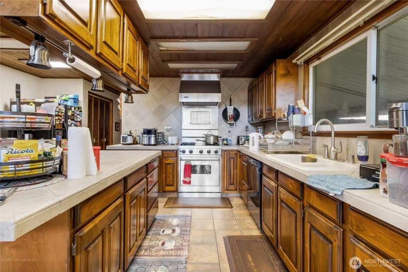 Property photo for 41019 Dean Kreger Road E, Eatonville photo 8