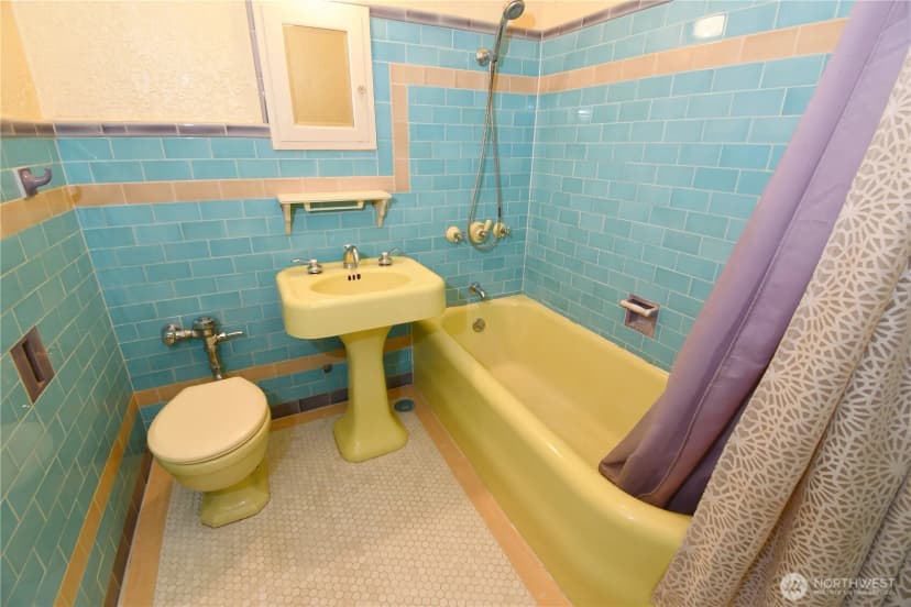 Property photo for 1101 17th Ave #207, Seattle photo 22