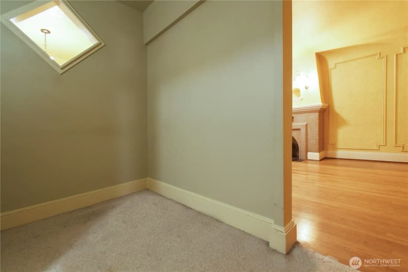 Property photo for 1101 17th Ave #207, Seattle photo 18