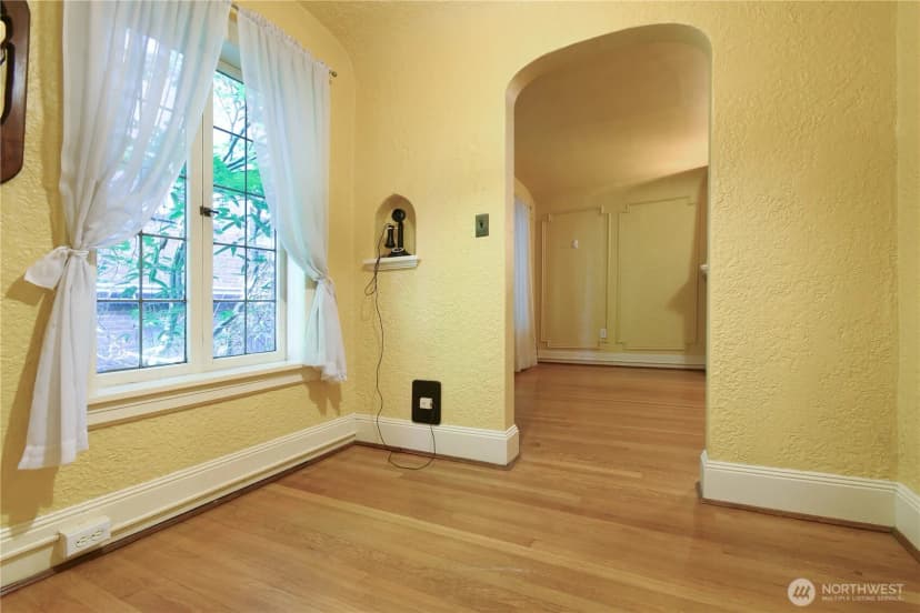 Property photo for 1101 17th Ave #207, Seattle photo 8