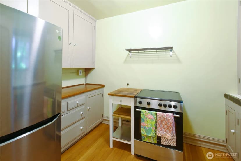 Property photo for 1101 17th Ave #207, Seattle photo 14