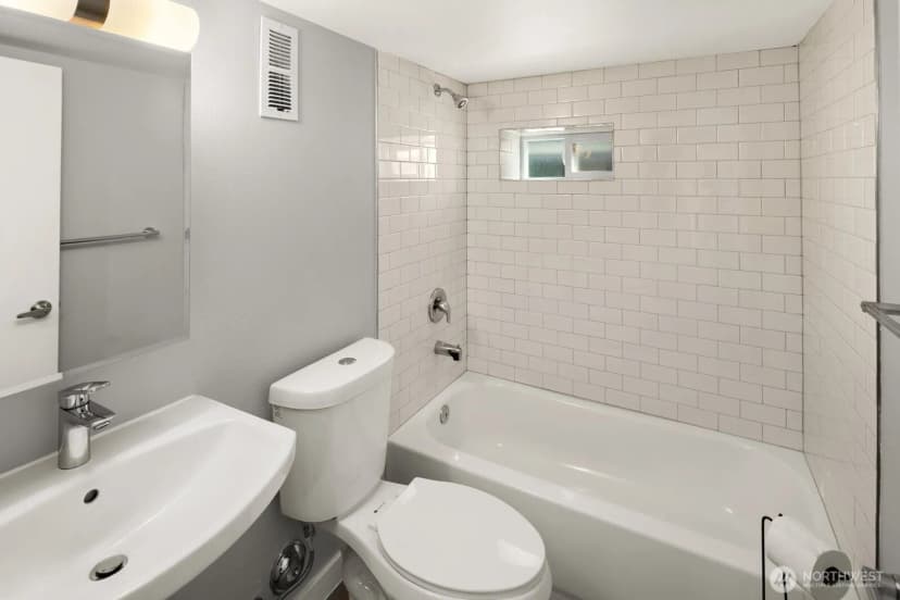 Property photo for 15315 Ne 140th Street, Redmond photo 18