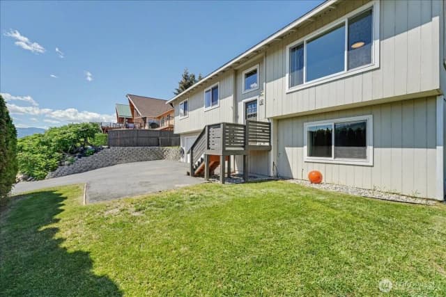 Property photo for 215 San Remo Lane, Chelan photo 5