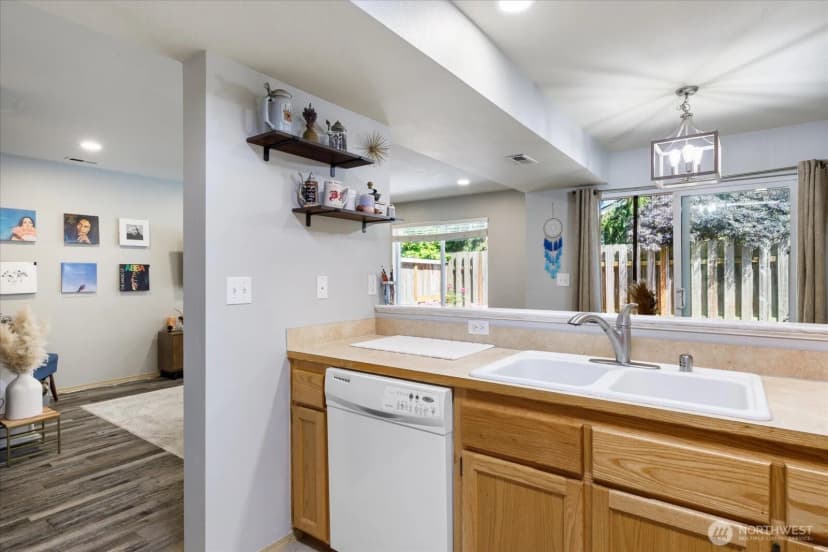 Property photo for 160 Ne Melrose Drive, Oak Harbor photo 17