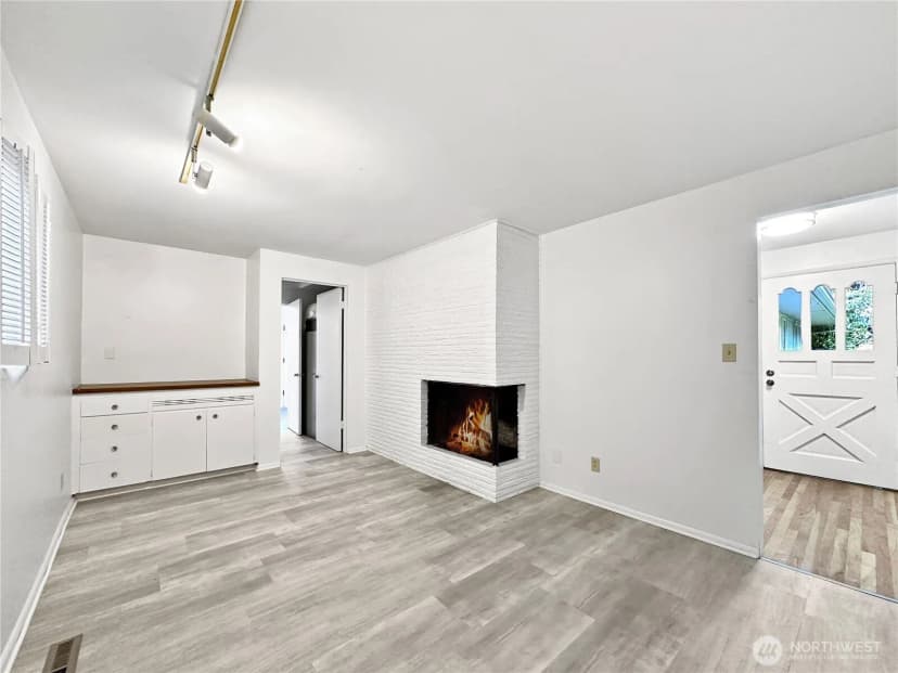 Property photo for 7920 Ne 26th Street, Medina photo 8
