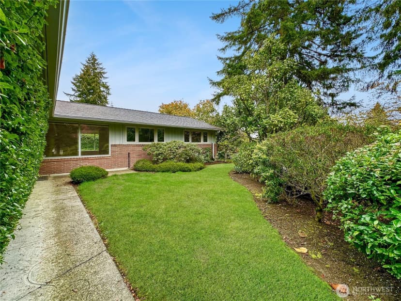 Property photo for 7920 Ne 26th Street, Medina photo 13