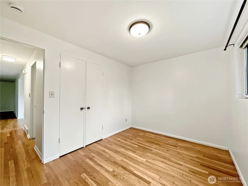 Property photo for 7920 Ne 26th Street, Medina photo 10
