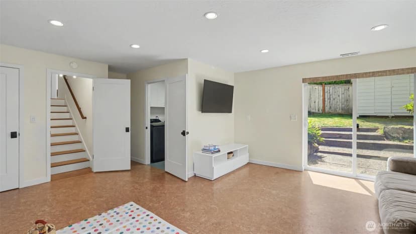 Property photo for 15617 Se Fairwood Boulevard, Renton photo 24