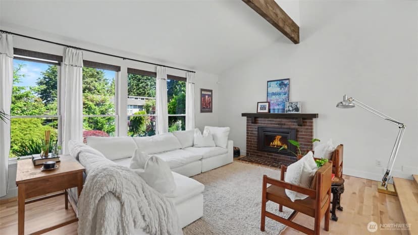 Property photo for 15617 Se Fairwood Boulevard, Renton photo 3