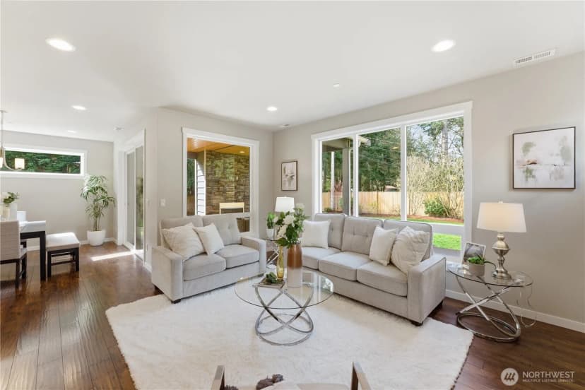 Property photo for 16005 74th Avenue Ne, Kenmore photo 7