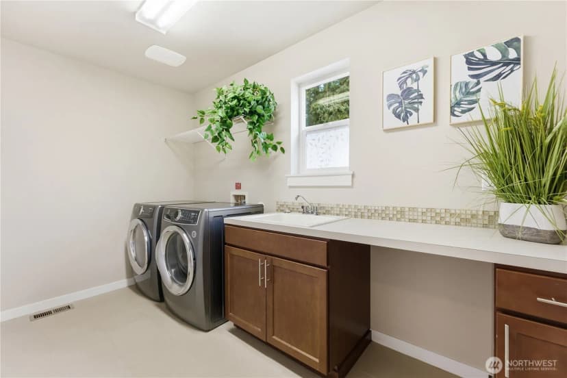 Property photo for 16005 74th Avenue Ne, Kenmore photo 28