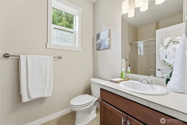 Property photo for 16005 74th Avenue Ne, Kenmore photo 4