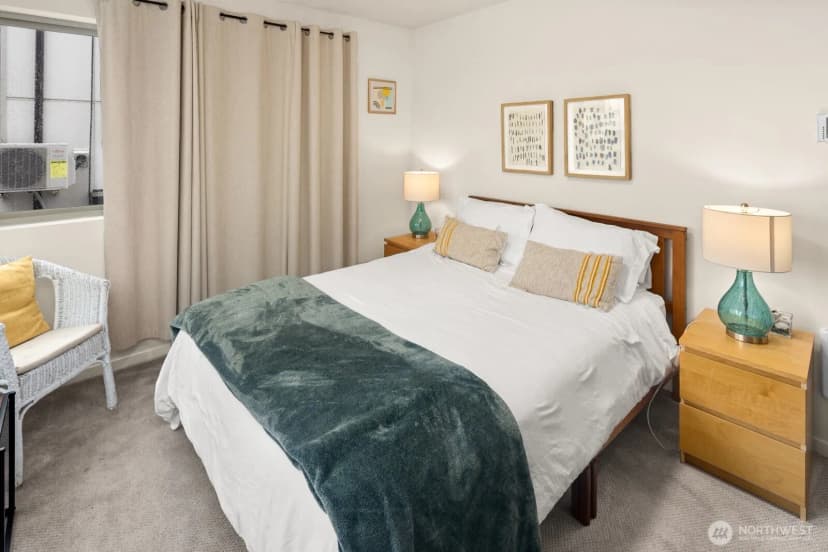 Property photo for 8358 19th Avenue Nw #b, Seattle photo 16